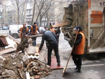 В разных районах Одессы сегодня провели субботники (фото)