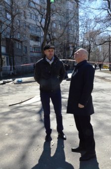 Городские власти помогут одесситам, чьи квартиры пострадали от взрыва на ул. Гераневой (фото)