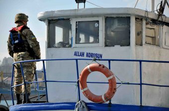 Одесские пограничники задержали турецкую шхуну во время попытки незаконной рыбалки (фото)