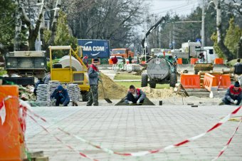 На Аллее Славы продолжается реконструкция