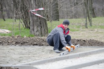 На Аллее Славы продолжается реконструкция