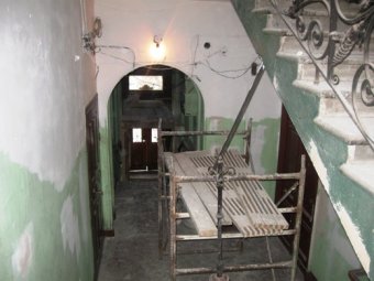 Фотоотчет о ремонтных работах в разрушенном взрывом подъезде дома на Коблевской, 42