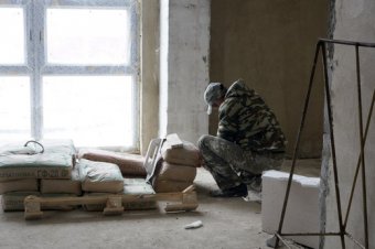 В Суворовском районе продолжается строительство детской поликлиники (фото)