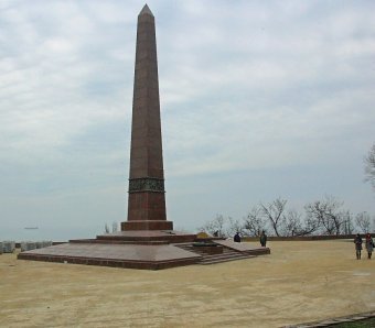 Продолжается капитальный ремонт Аллеи Славы