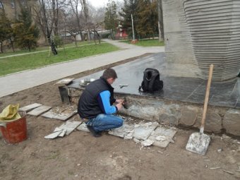 В Малиновском районе Одессы к 70-летию Победы обновят мемориал в сквере Героев-летчиков (фото)