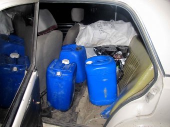 Пограничники остановили два автомобиля с сигаретами и спиртом