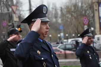 Одесский порт оцеплен милиционерами с автоматами (фото)