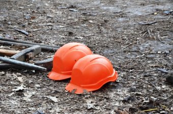 Исторический бронепоезд - экспонат музея Мемориала героической обороны переехал на новое место (фото)