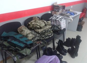 Военная форма и батончики «Рошен»: Ильичевские портовики приняли участие в благотворительной акции (фото)