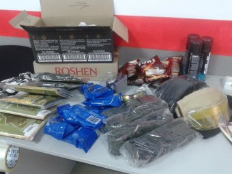 Военная форма и батончики «Рошен»: Ильичевские портовики приняли участие в благотворительной акции (фото)