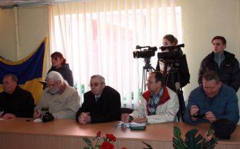 Одесских журналистов учили стрелять (фото)