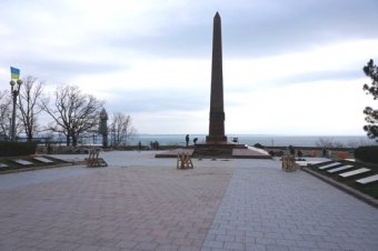 В Одессе завершается капитальный ремонт мемориального комплекса Аллеи Славы (фото) 