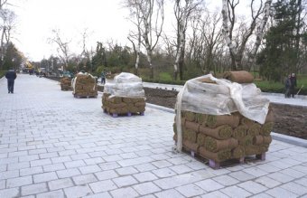 В Одессе завершается капитальный ремонт мемориального комплекса Аллеи Славы (фото) 