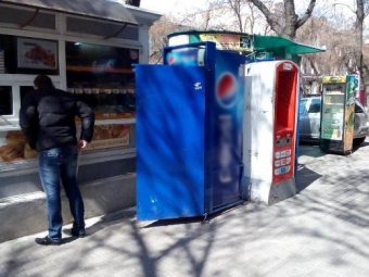 Одесские власти отчитываются о демонтаже незаконно установленных объектов уличной торговли