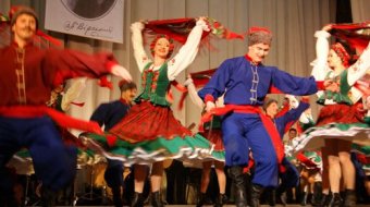 В Одессе открыли памятную доску в честь основателя Государственного ансамбля танца Украины Павла Вирского