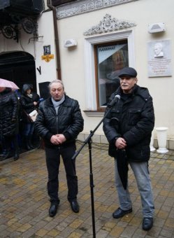 В Одессе открыли памятную доску в честь основателя Государственного ансамбля танца Украины Павла Вирского