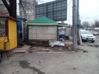 Одесские власти отчитываются о демонтаже незаконно установленных временных сооружений (фото)