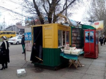 Одесские власти отчитываются о демонтаже незаконно установленных временных сооружений (фото)
