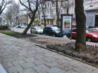 Одесские власти отчитываются о демонтаже незаконно установленных временных сооружений (фото)