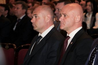Президент Украины вручил награды ветеранам-освободителям Одессы (фото)
