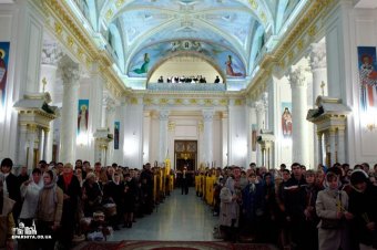 В праздник Светлого Христова Воскресения митрополит Агафангел совершил Пасхальное Богослужение в Спасо-Преображенском Одесском кафедральном соборе (фото)