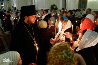 В праздник Светлого Христова Воскресения митрополит Агафангел совершил Пасхальное Богослужение в Спасо-Преображенском Одесском кафедральном соборе (фото)