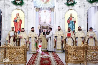 В праздник Светлого Христова Воскресения митрополит Агафангел совершил Пасхальное Богослужение в Спасо-Преображенском Одесском кафедральном соборе (фото)