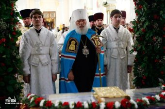 В праздник Светлого Христова Воскресения митрополит Агафангел совершил Пасхальное Богослужение в Спасо-Преображенском Одесском кафедральном соборе (фото)