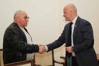 Городской голова Одессы провел личный прием граждан (фото)