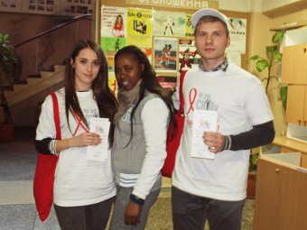 Около 600 волонтеров подготовлено для профилактической работы с одесской молодежью (фото)