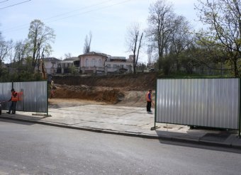 В Одессе продолжается реконструкция улицы Генуэзской с обустройством разворотного кольца трамвая (фото)