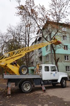 В Одессе постоянно проводится ремонт наружного освещения (фото)