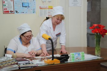 Геннадий Труханов и делегация из Италии ознакомились с организацией питания в одесской горбольнице №5 (фото) 