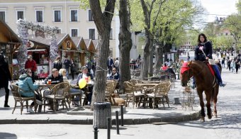 Дерибасовская просыпается от зимней спячки (фото)