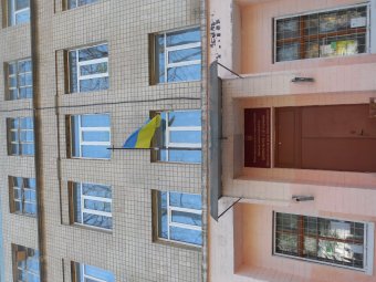 Школьники Молдаванки вышли на городской субботник (фото)
