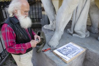 Знаменитые одесские атланты нуждаются в реставрации (фото)