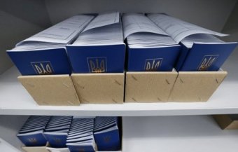 В миграционной службе советуют заранее подавать документы для оформления загранпаспорта