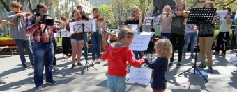 В Одессе каждый желающий может дирижировать оркестром (фото)