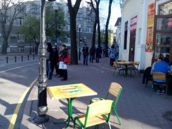 В Одессе продолжается демонтаж незаконно установленных временных сооружений (фото)