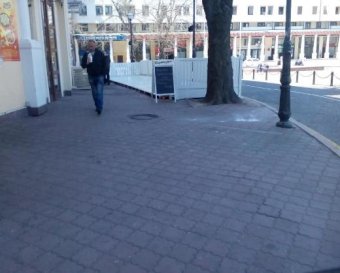 В Одессе продолжается демонтаж незаконно установленных временных сооружений (фото)