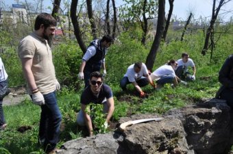 В Стамбульском парке Одессы представители разных стран высадили деревья (фото)