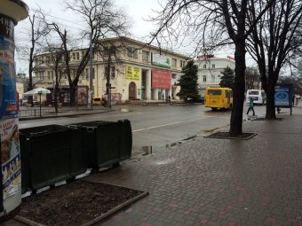 В Одессе началась борьба с… пнями (фото)