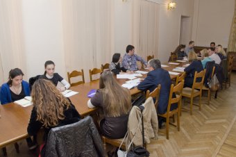 Олег Этнарович: "Городскую программу обеспечения жильем детей-сирот необходимо продолжать"