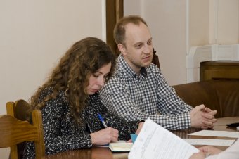 Олег Этнарович: "Городскую программу обеспечения жильем детей-сирот необходимо продолжать"