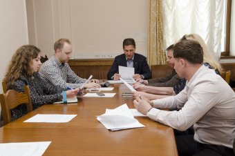 Олег Этнарович: "Городскую программу обеспечения жильем детей-сирот необходимо продолжать"