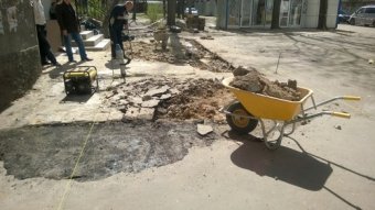 Возле школы для слабовидящих детей обустроен специальный тротуар