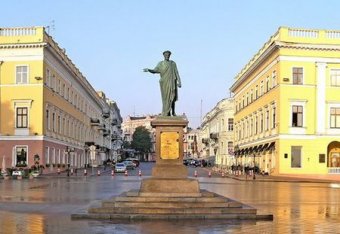 Менее 15 минут понадобилось одесским правоохранителям на задержание юных грабителей