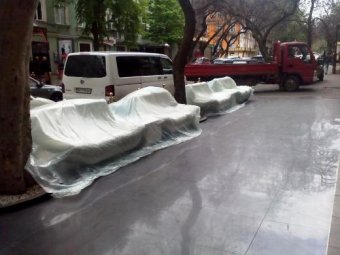 В Одессе продолжается демонтаж незаконно установленных временных сооружений (фото)