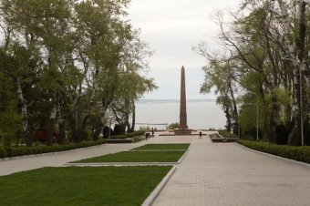 В Одессе к празднованию Дня Победы завершается капремонт Аллеи Славы (фото)