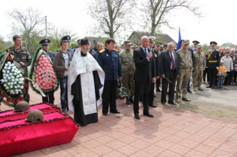 Геннадий Труханов принял участие в церемонии перезахоронения участников героической обороны Одессы (фото)